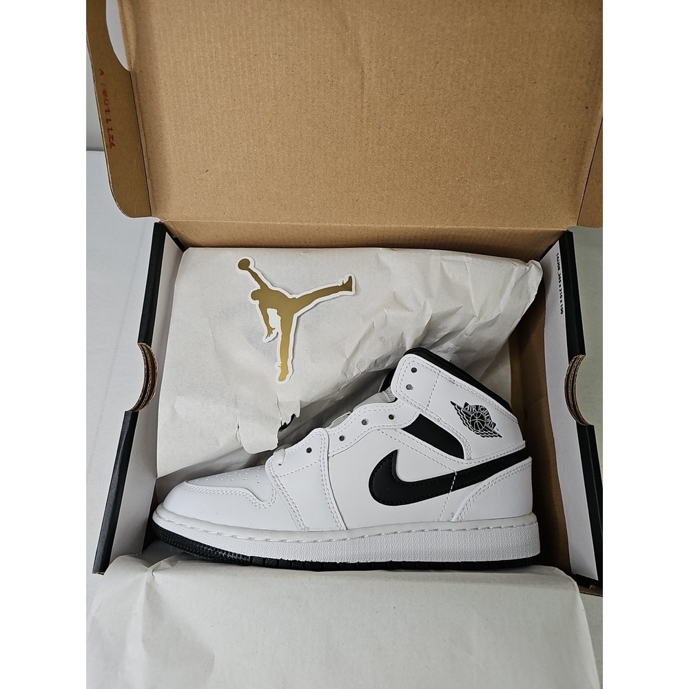 Size 4Y 5.5W - Nike Air Jordan 1 Mid 'Reverse Panda' DQ8423-132 Brand New - Picture 9 of 10